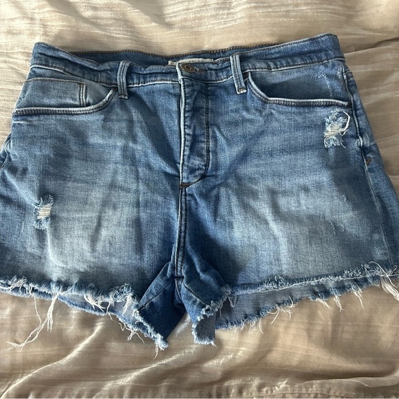 Wetherly Pants - Wetherly frayed shorts . Size 31. EUC